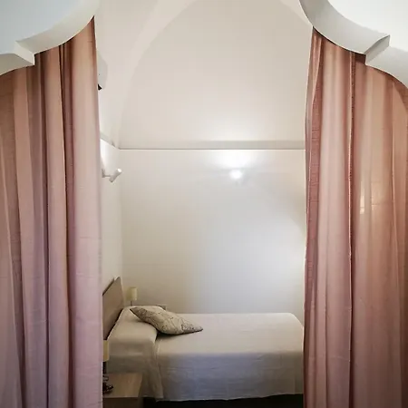 Dimora Sotto La Cupola אוריה