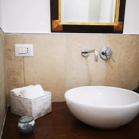 דירה Dimora Sotto La Cupola אוריה